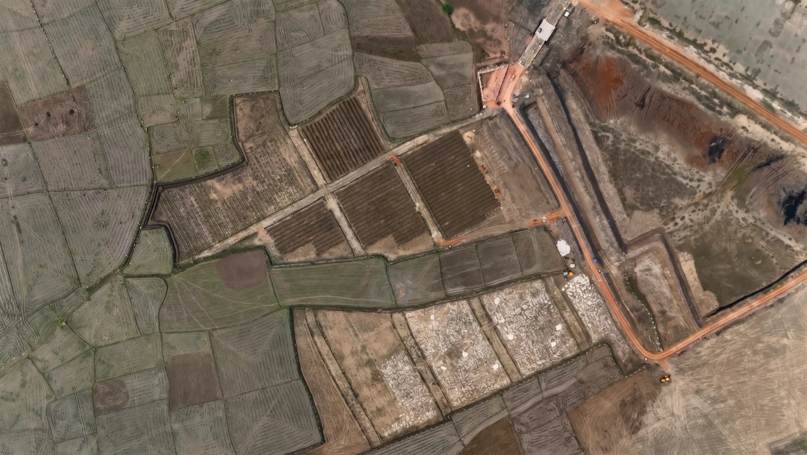 ETOR City 3 layout thumbnail — real site photo